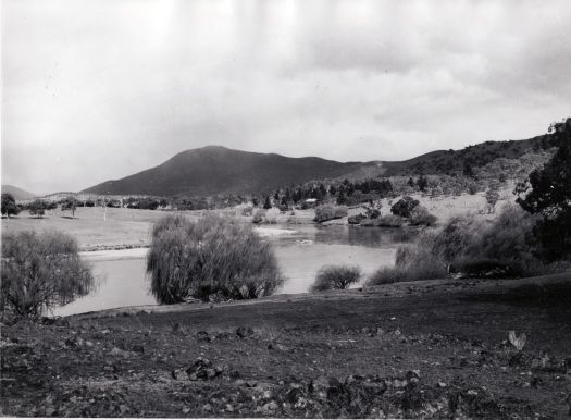 Looking south down Murrumbidgee River towards Lambrigg and Mt Tennant from Point Hut Rd.