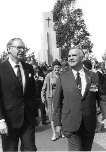 Governor General Sir Ninian Stephen with the President of the Rats of Tobruk Association, R Bollard