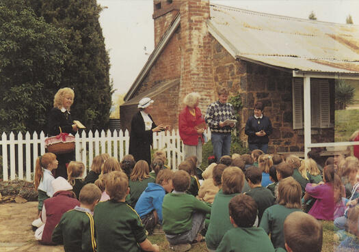 School visit by Year 3 students of Duffy Primary School to Blundell's Cottage on 16 May 1987.
