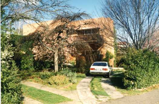 Brick house and driveway, Evans Crescent, Griffith